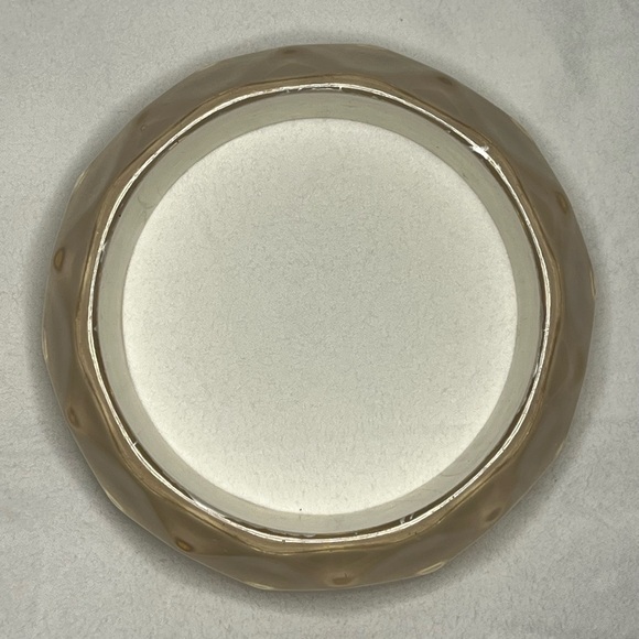 Vintage multifaceted moonglow lucite chunky bracelet. Please see video also. - Picture 9 of 12